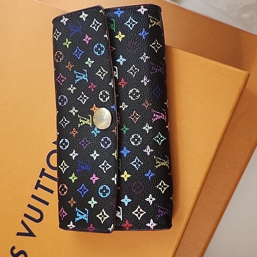 LV LONG WALLET